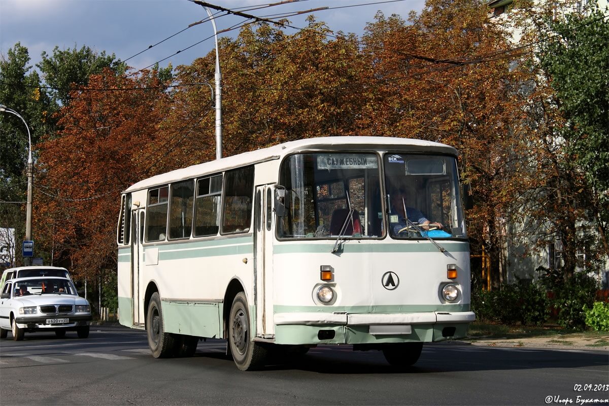 Заказ и аренда Лаз 695 с водителем в Чебоксарах - автобус-чебоксары